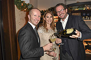 Florian Randlkofer, Jens-Peter Gardthausen (CEO Moet Hennessy Germany), Sunny Randlkofer bei der Dallmayr Champagnernacht im Delikatessenhaus Dallmayr in München am 27.11.2018)(©Fotos: BrauerPhotos / Sabine Brauer für Dallmayr)